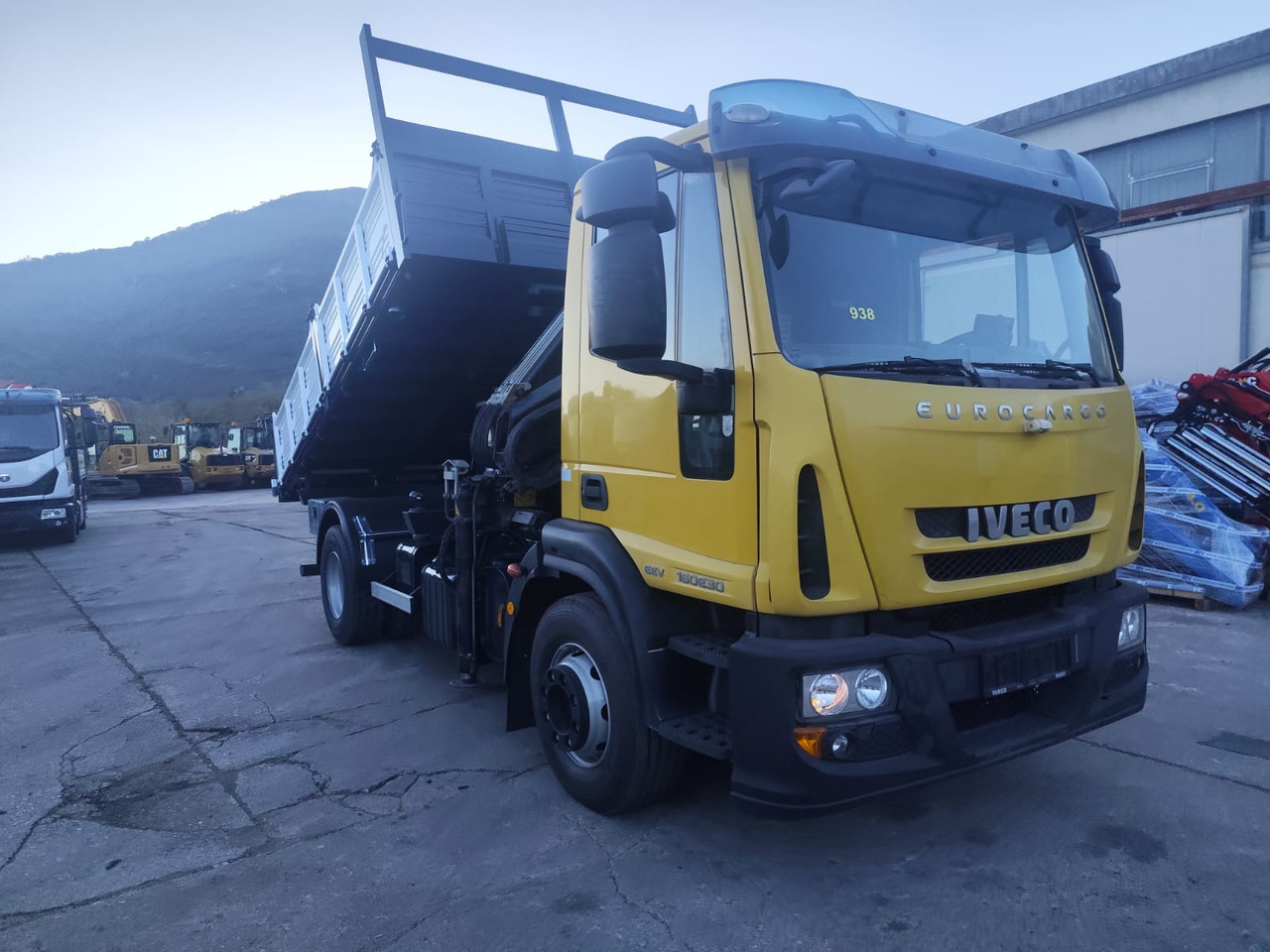 IVECO EUROCARGO 160E30 - Kranbil: bilde 1 IVECO EUROCARGO 160E30 - Kranbil: bilde 1