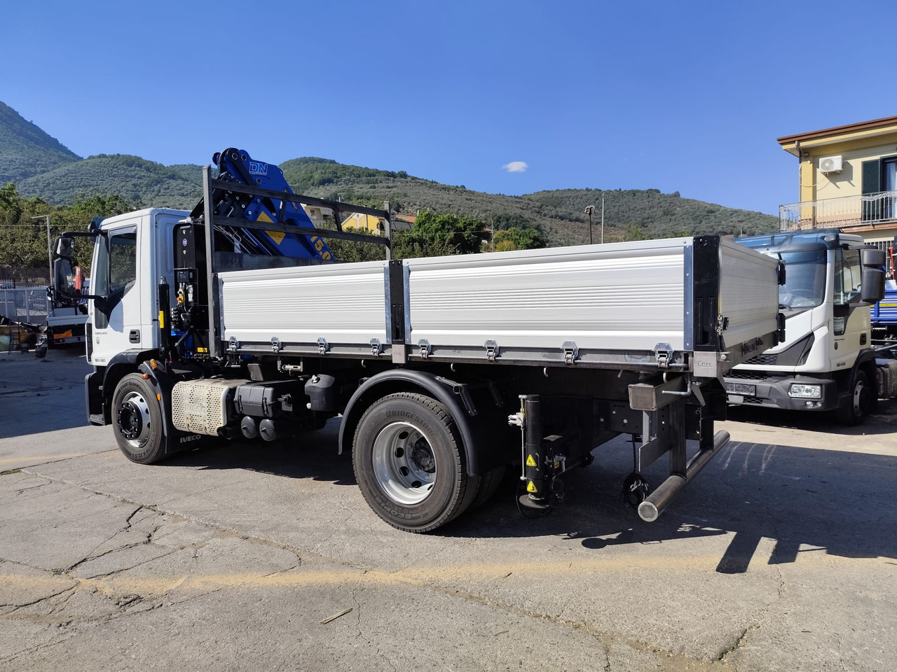 IVECO EUROCARGO 180-320 - Kranbil: bilde 4 IVECO EUROCARGO 180-320 - Kranbil: bilde 4