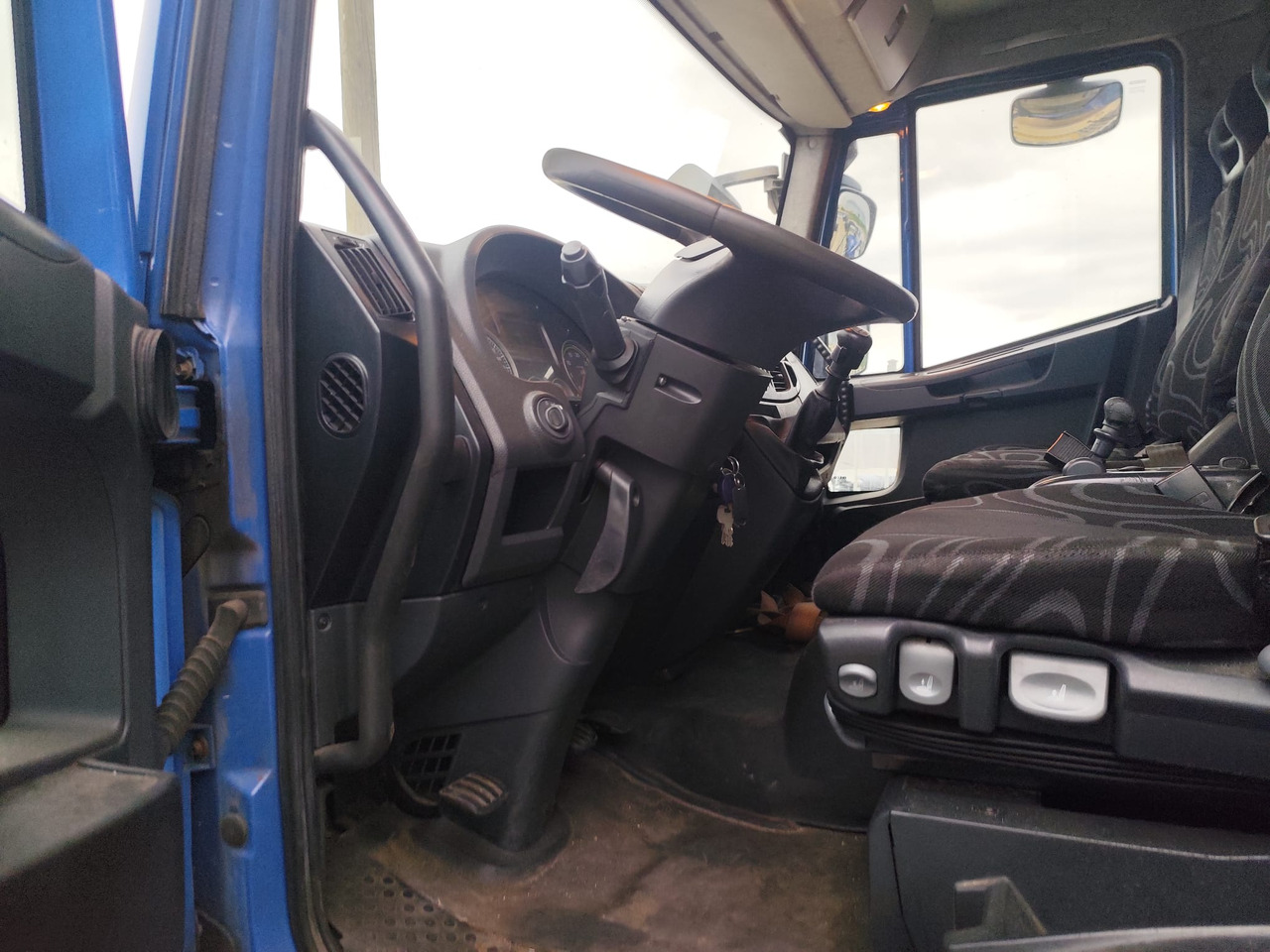 IVECO EUROCARGO 190EL28 - Chassis lastebil: bilde 3 IVECO EUROCARGO 190EL28 - Chassis lastebil: bilde 3