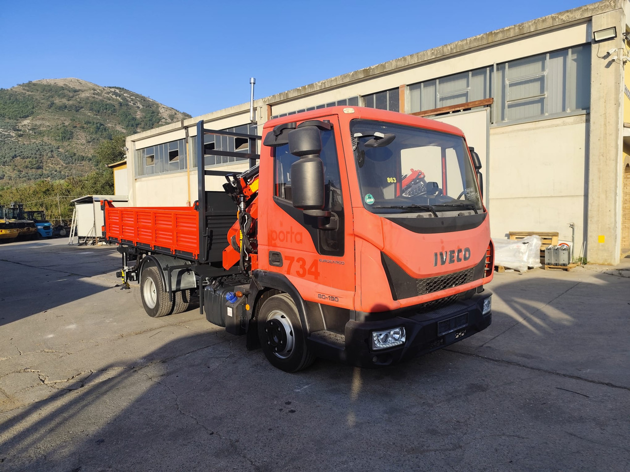 IVECO EUROCARGO 80-190 - Kranbil, Tippbil: bilde 1 IVECO EUROCARGO 80-190 - Kranbil, Tippbil: bilde 1