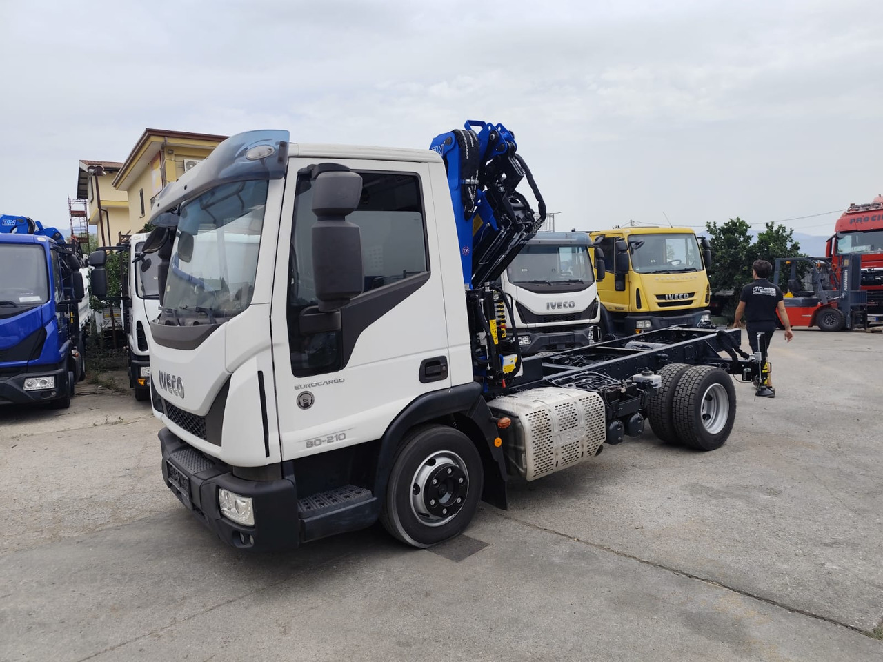 IVECO EUROCARGO 80-210 - Kranbil: bilde 1 IVECO EUROCARGO 80-210 - Kranbil: bilde 1