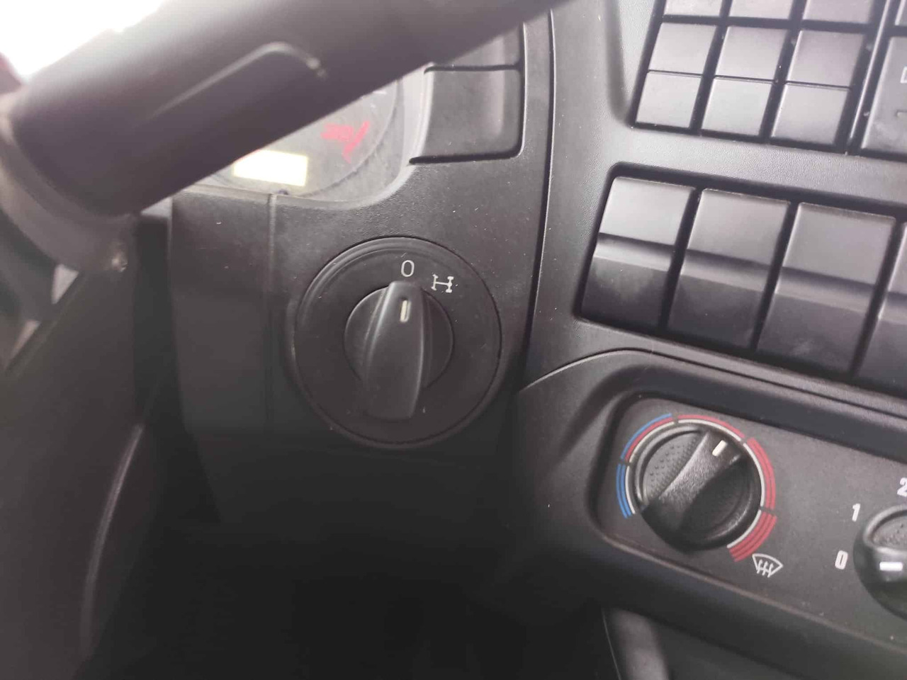 IVECO STRALIS 260S36 - Planbil, Kranbil: bilde 5 IVECO STRALIS 260S36 - Planbil, Kranbil: bilde 5