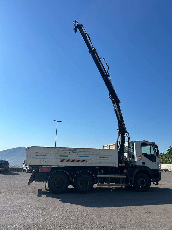 IVECO TRAKKER 260T36 - Kranbil, Tippbil: bilde 3 IVECO TRAKKER 260T36 - Kranbil, Tippbil: bilde 3