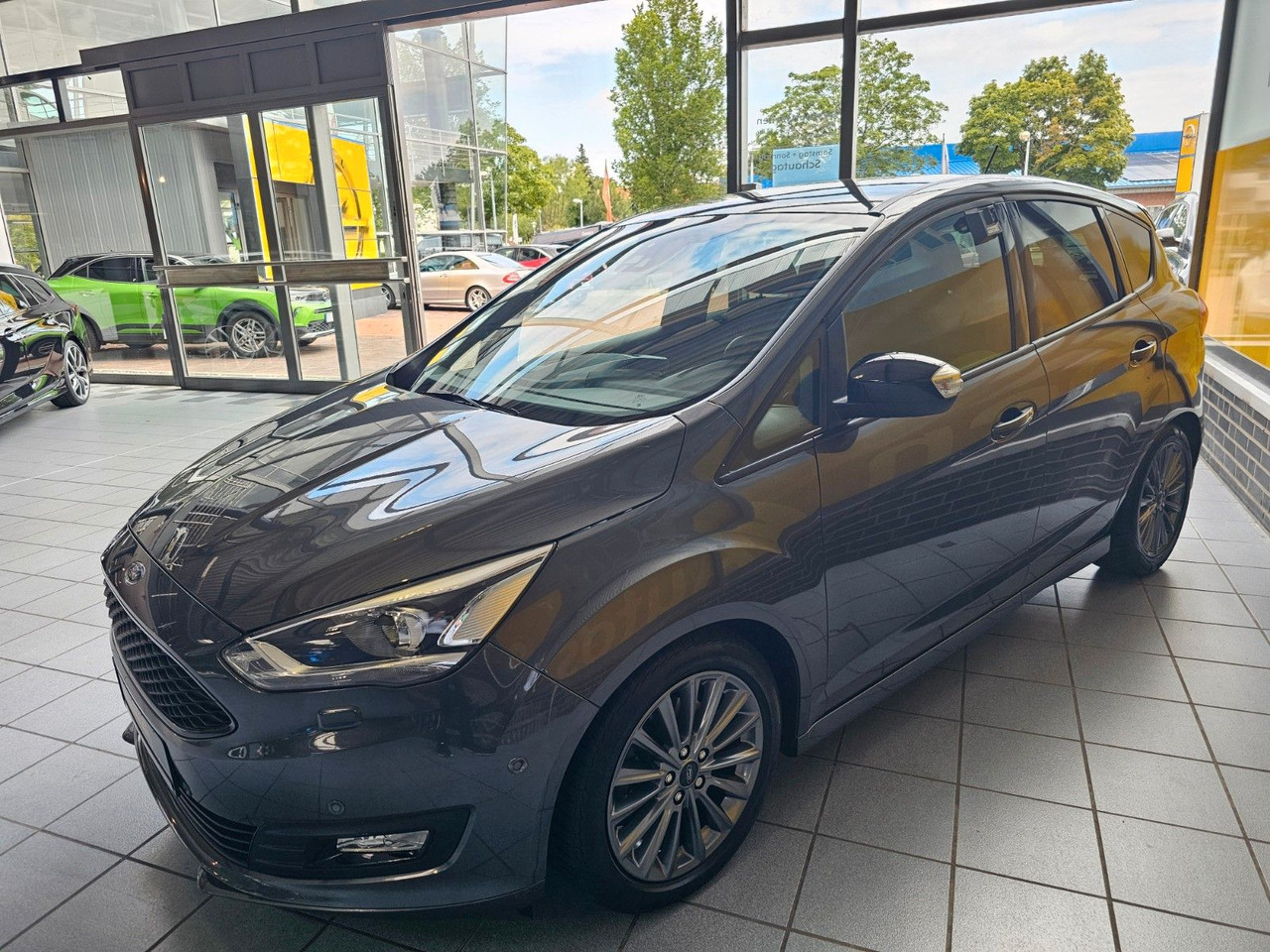 Ford C-MAX 1.5 Sport Automatik Bi-Xenon Navi Standhzg - Persontransport: bilde 4 Ford C-MAX 1.5 Sport Automatik Bi-Xenon Navi Standhzg - Persontransport: bilde 4