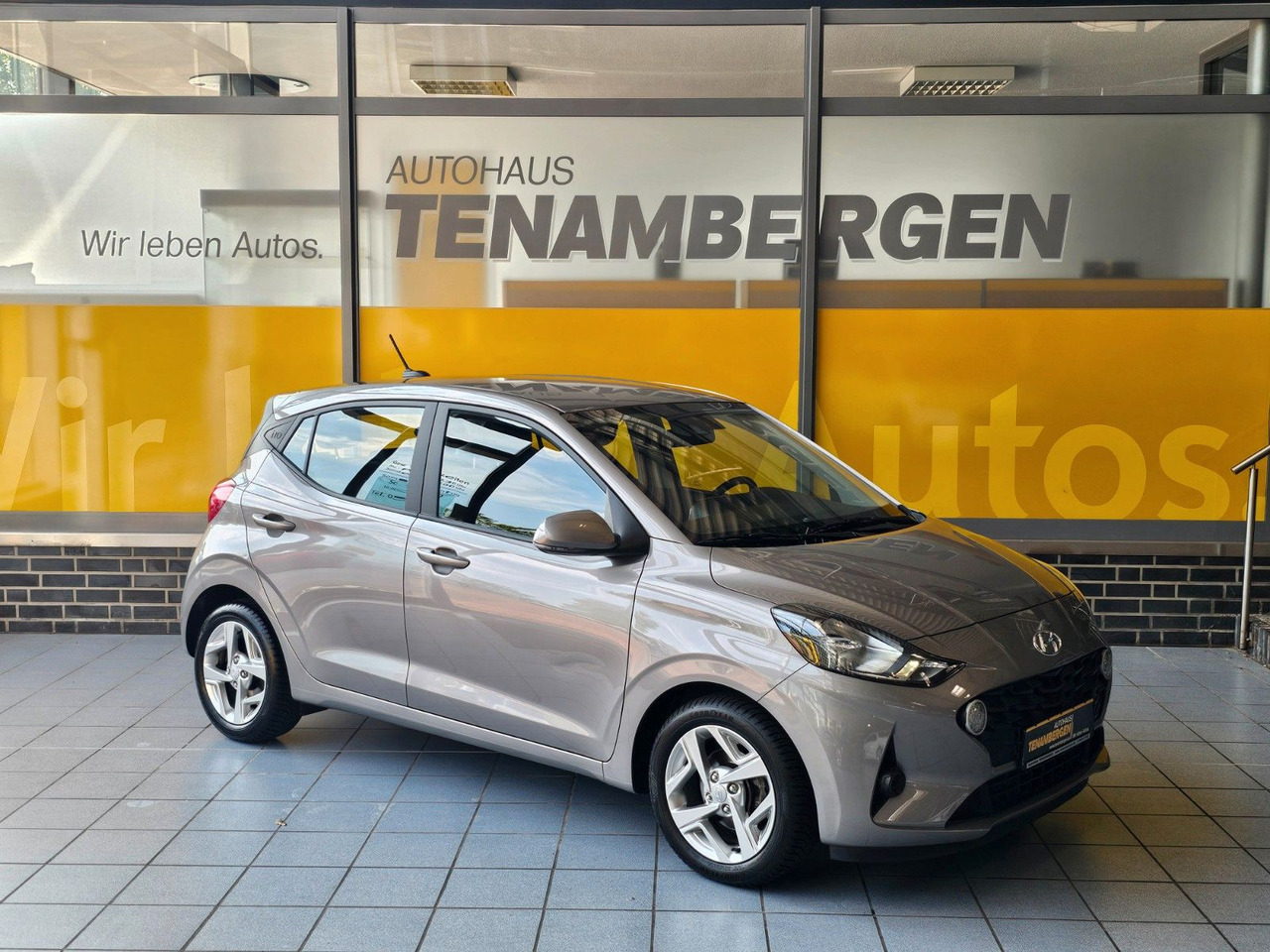 Hyundai i10 Trend AUTOMATIK SHZ PDC LenkrHzg DAB Spurhal - Personenbil: bilde 1 Hyundai i10 Trend AUTOMATIK SHZ PDC LenkrHzg DAB Spurhal - Personenbil: bilde 1
