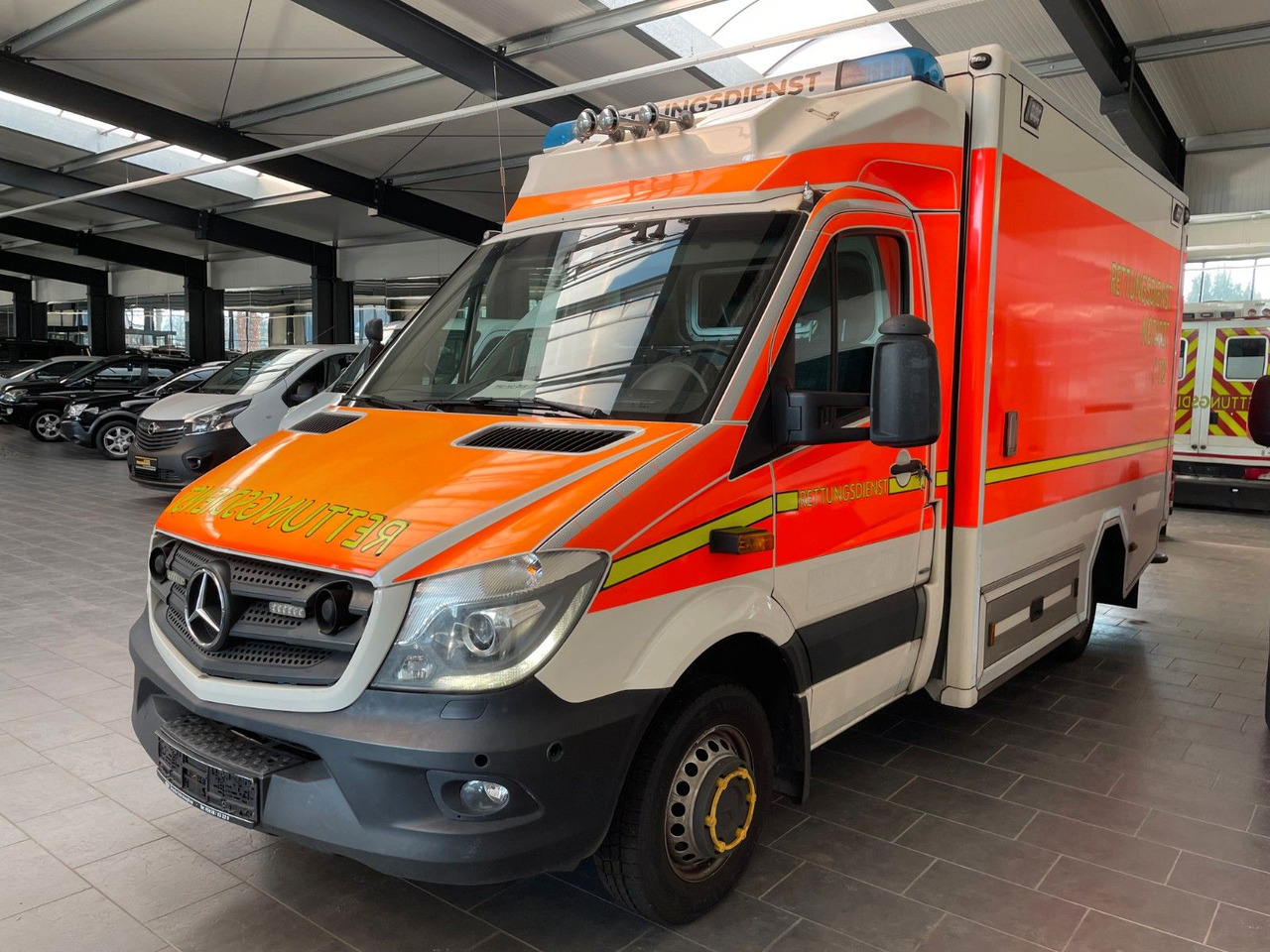 Mercedes-Benz Sprinter II Rettungswagen 519 CDI - Personenbil: bilde 2 Mercedes-Benz Sprinter II Rettungswagen 519 CDI - Personenbil: bilde 2