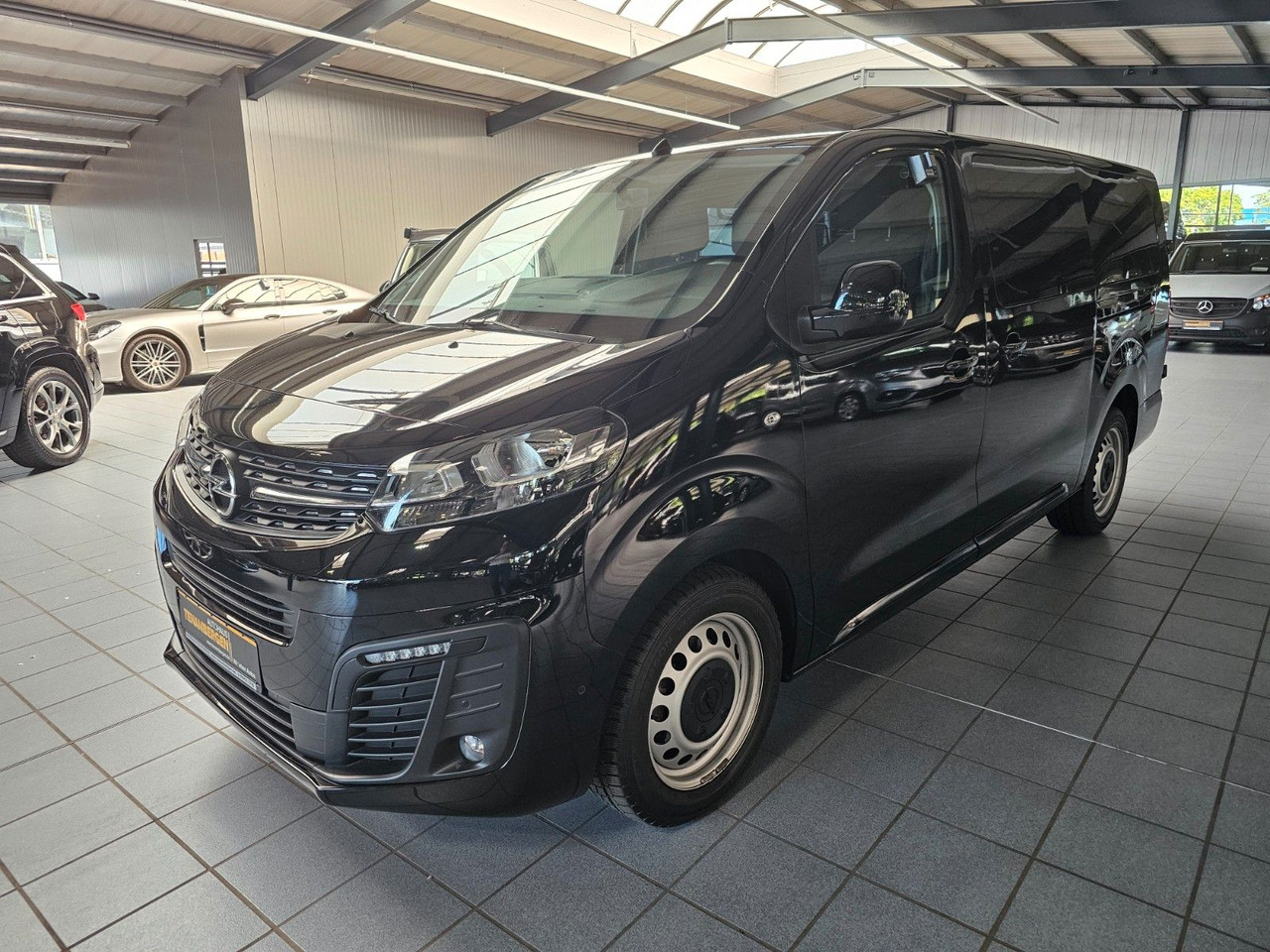 Opel Vivaro Kasten FlexSpace L DoKa Navi CarPlay DAB - Små varebil, Varebil med dobbelt førerhus: bilde 1 Opel Vivaro Kasten FlexSpace L DoKa Navi CarPlay DAB - Små varebil, Varebil med dobbelt førerhus: bilde 1