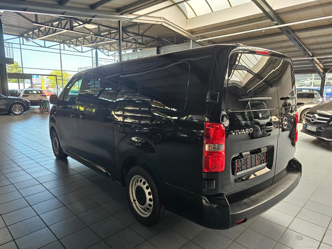 Opel Vivaro Kasten FlexSpace L DoKa Navi CarPlay DAB - Små varebil, Varebil med dobbelt førerhus: bilde 3 Opel Vivaro Kasten FlexSpace L DoKa Navi CarPlay DAB - Små varebil, Varebil med dobbelt førerhus: bilde 3