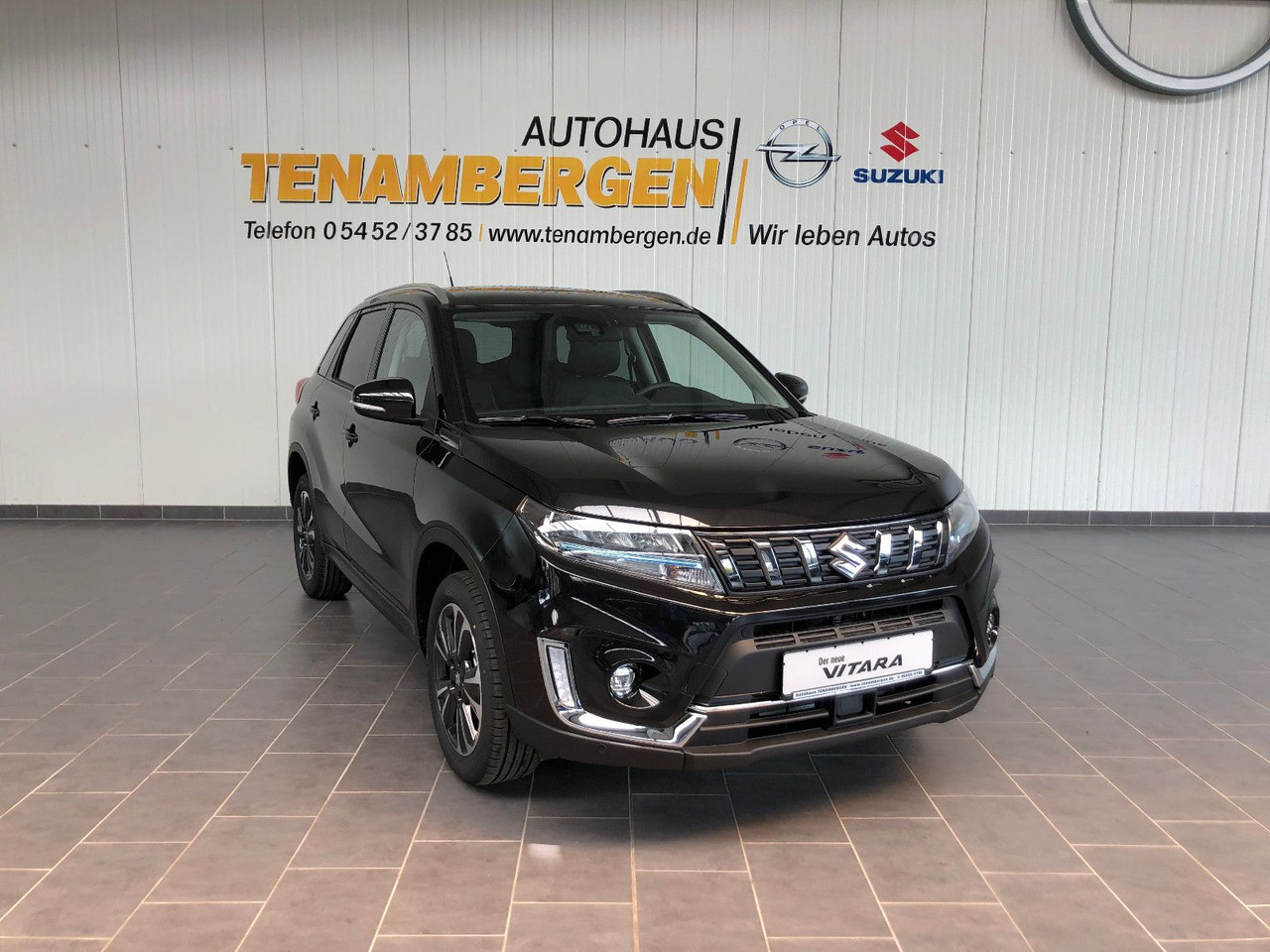 Suzuki Vitara 1.5 Hybrid Comfort+Automatik/ Panor.-Dach - SUV: bilde 1 Suzuki Vitara 1.5 Hybrid Comfort+Automatik/ Panor.-Dach - SUV: bilde 1