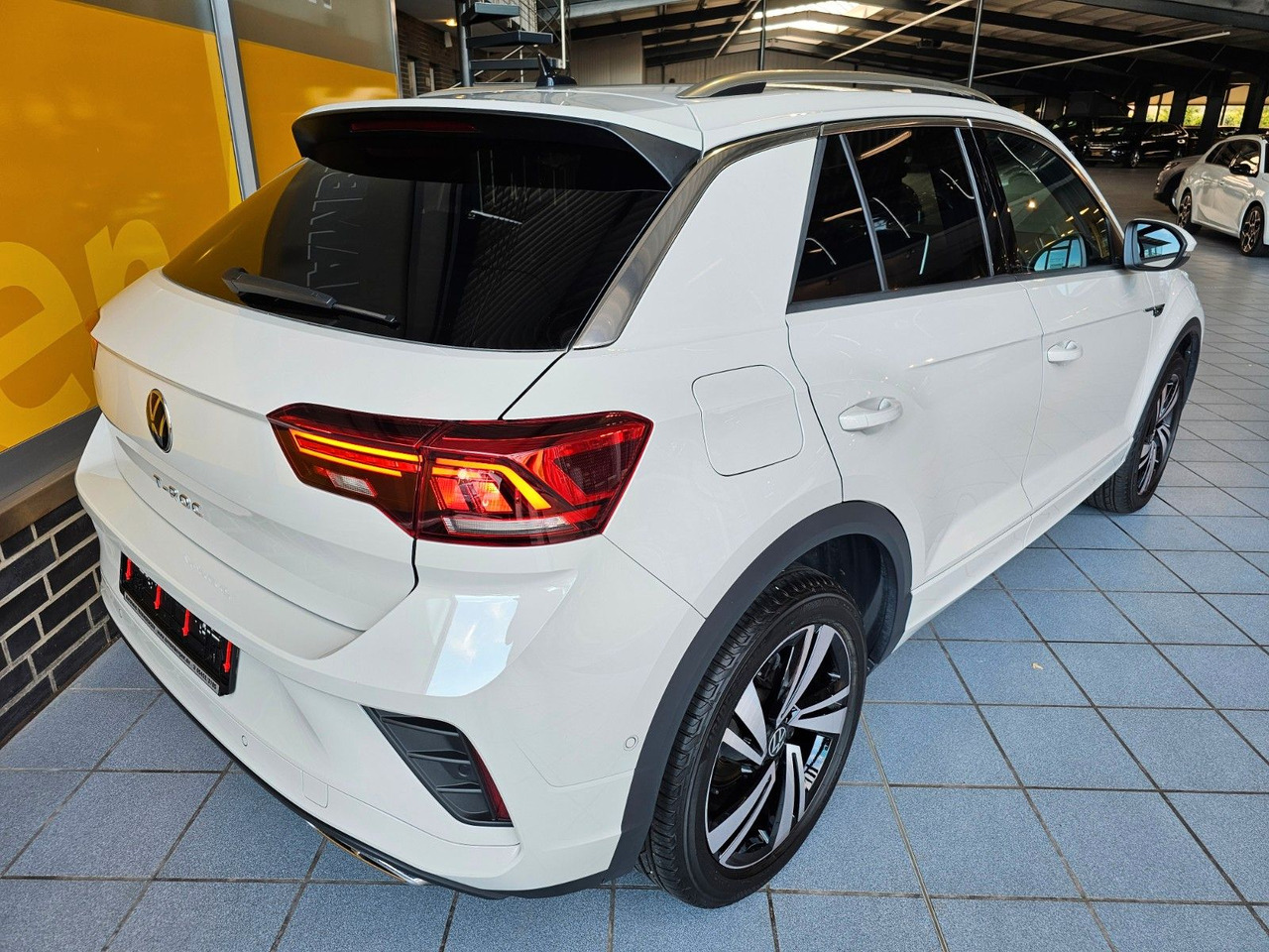 Volkswagen T-Roc R-Line eHeckklappe SHZ LED - SUV: bilde 4 Volkswagen T-Roc R-Line eHeckklappe SHZ LED - SUV: bilde 4