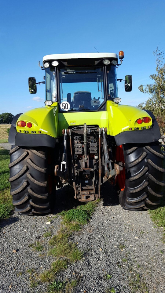 CLAAS AXION 810 CEBIS - Traktor: bilde 2 CLAAS AXION 810 CEBIS - Traktor: bilde 2