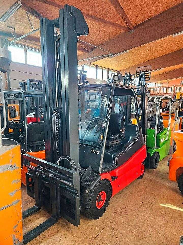 Linde E25 - El-truck: bilde 3 Linde E25 - El-truck: bilde 3