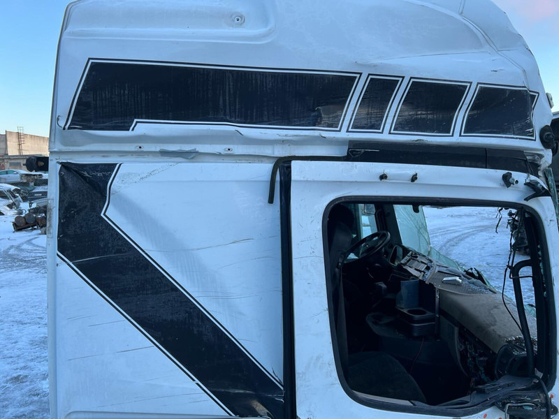Mercedes-Benz Actros MP4 - Førerhus og interiør: bilde 5 Mercedes-Benz Actros MP4 - Førerhus og interiør: bilde 5