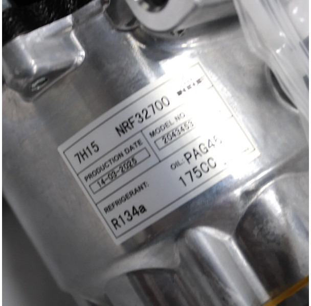 Volvo / Renault Airco Compressor 20587125 | 7482704531 Nieuw! - A/C kompressor for Lastebil: bilde 3 Volvo / Renault Airco Compressor 20587125 | 7482704531 Nieuw! - A/C kompressor for Lastebil: bilde 3