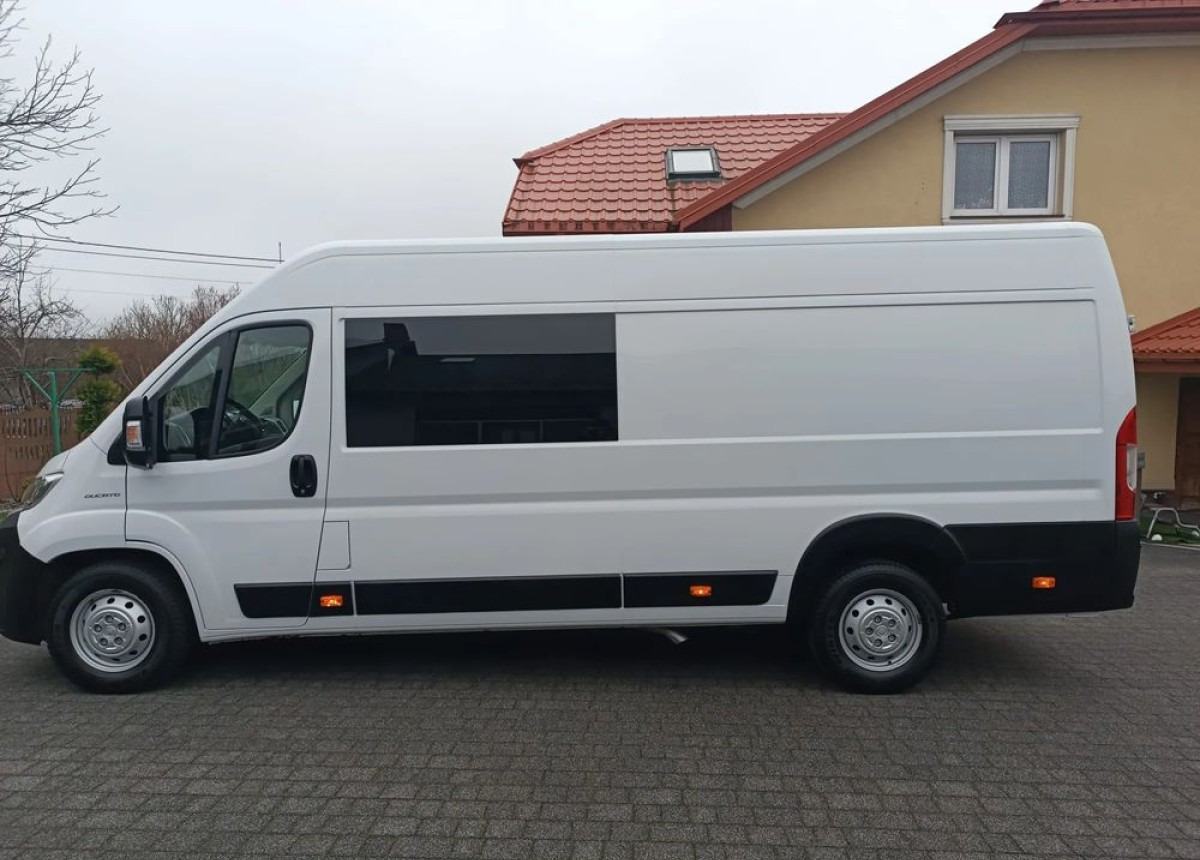 Fiat Ducato Max Brygadowy 7-osobowy 2.3 180ps. - Varebil med dobbelt førerhus: bilde 3 Fiat Ducato Max Brygadowy 7-osobowy 2.3 180ps. - Varebil med dobbelt førerhus: bilde 3