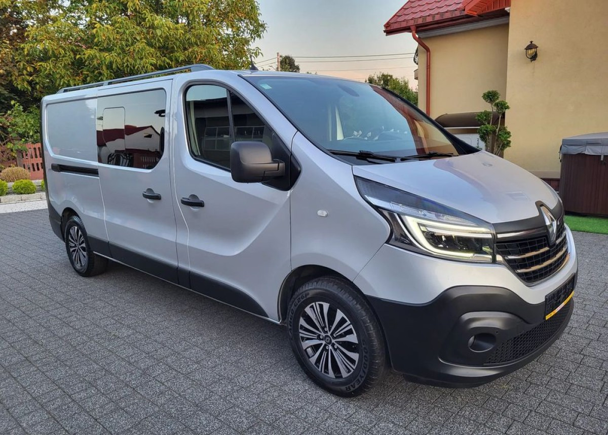 Renault Trafic 2.0 Doka - Varebil med dobbelt førerhus: bilde 3 Renault Trafic 2.0 Doka - Varebil med dobbelt førerhus: bilde 3