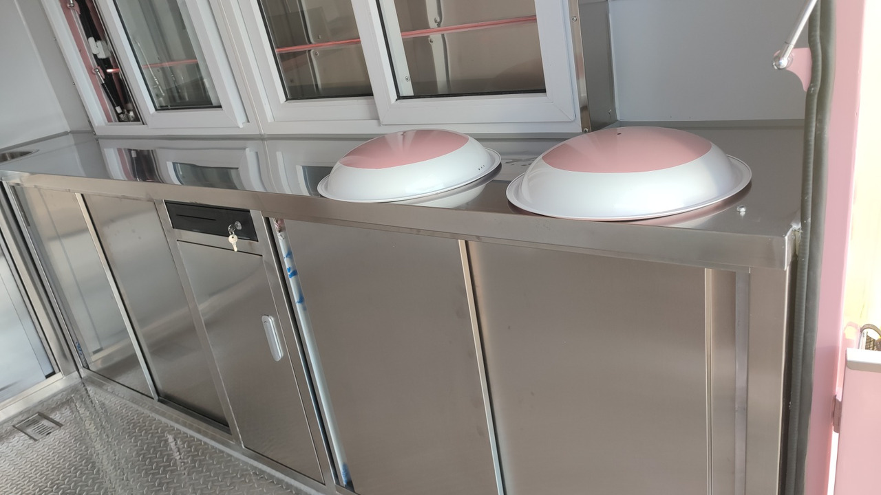 Deli Star Trailer Retro Frenchie FR 4800 Towable - Salgsvogn: bilde 4 Deli Star Trailer Retro Frenchie FR 4800 Towable - Salgsvogn: bilde 4