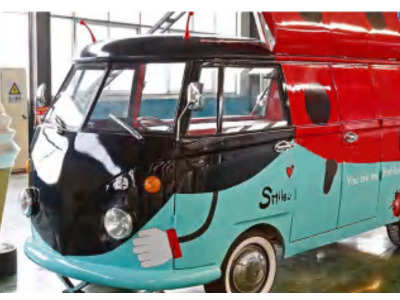 Deli Star Trailer Retro Minivan Fliptop 4300 Electric - EU standards - Salgsvogn: bilde 1 Deli Star Trailer Retro Minivan Fliptop 4300 Electric - EU standards - Salgsvogn: bilde 1