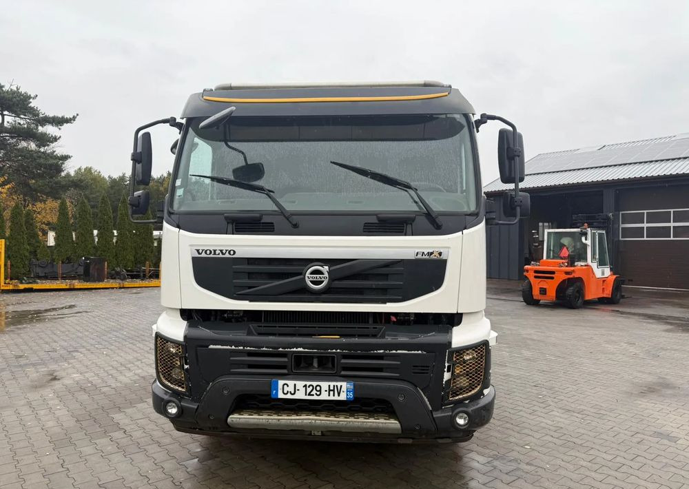 Volvo FMx 330 - Chassis lastebil: bilde 2 Volvo FMx 330 - Chassis lastebil: bilde 2