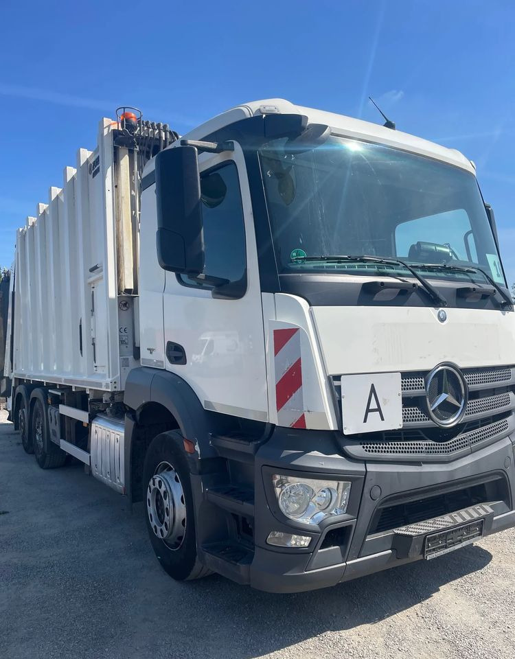 Mercedes-Benz ANTOS 2533, EURO6/ ŚMECIARKA/ ZOLLER/ DELTA - Søppelbil: bilde 1 Mercedes-Benz ANTOS 2533, EURO6/ ŚMECIARKA/ ZOLLER/ DELTA - Søppelbil: bilde 1