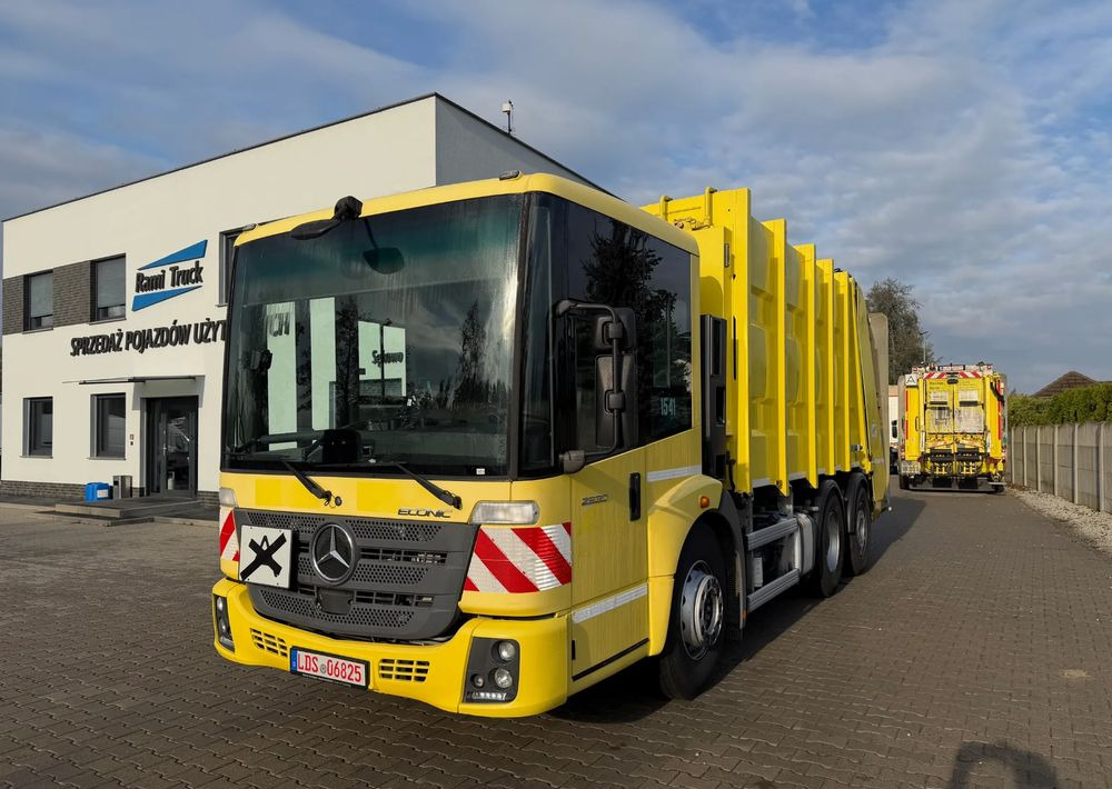 Mercedes-Benz ECONIC 2630, EURO6/ ŚMECIARKA/ ZOELLER/ DELTA - Søppelbil: bilde 1 Mercedes-Benz ECONIC 2630, EURO6/ ŚMECIARKA/ ZOELLER/ DELTA - Søppelbil: bilde 1