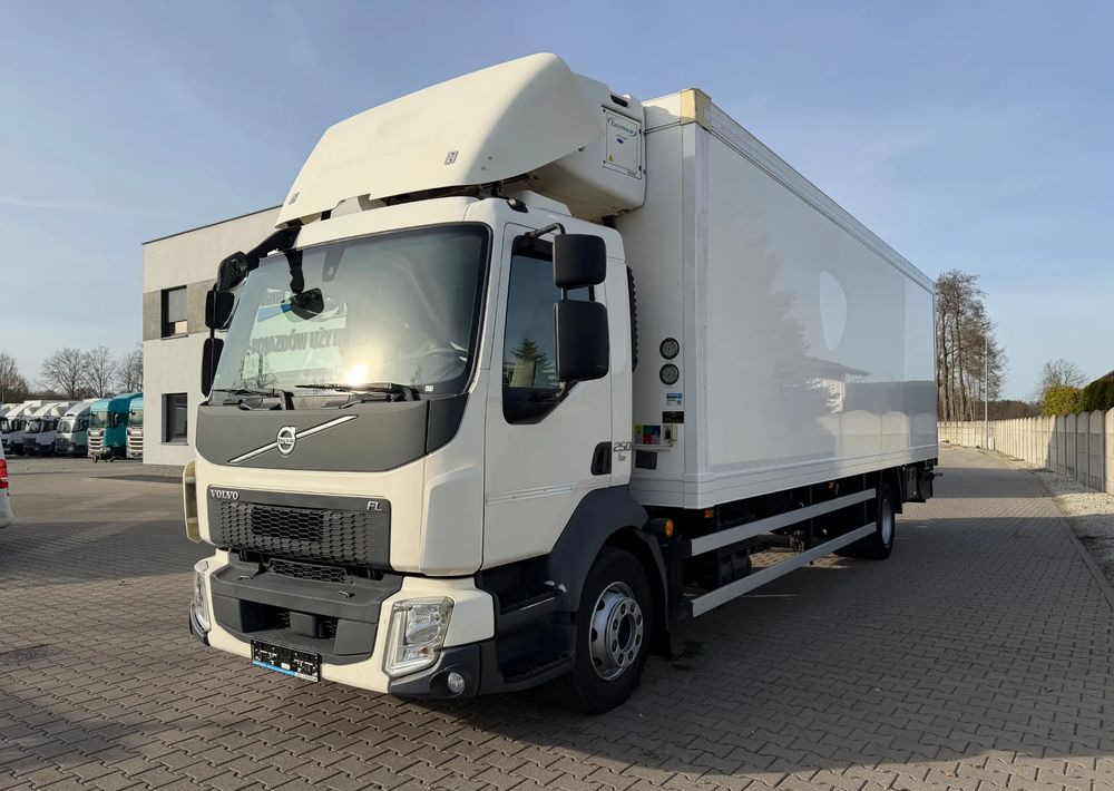 Volvo FL 16.250/ 19 PALET/ Ładownośc 6 ton/ na poduszkach! - Lastebil med kjøl: bilde 2 Volvo FL 16.250/ 19 PALET/ Ładownośc 6 ton/ na poduszkach! - Lastebil med kjøl: bilde 2