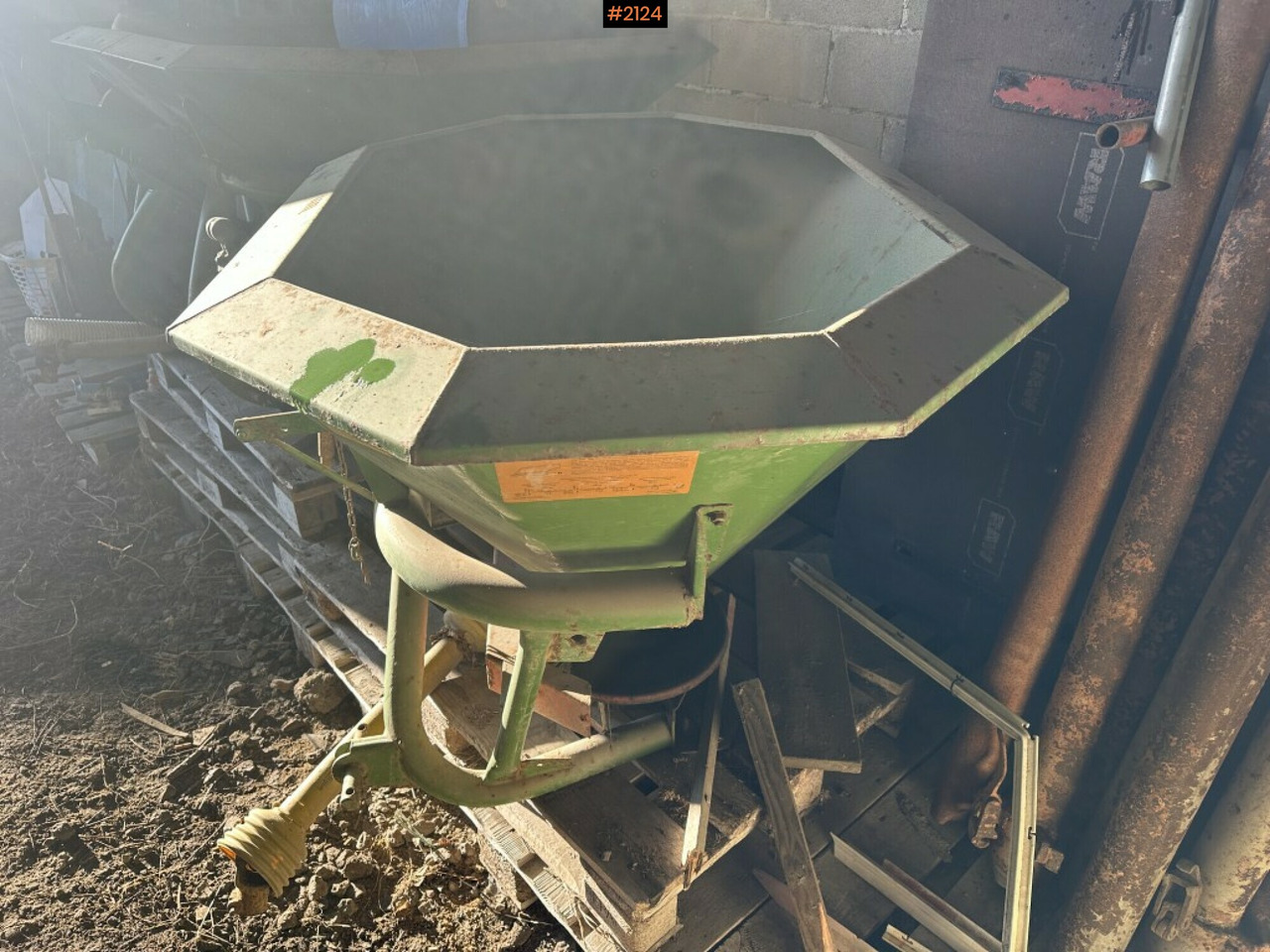 Fertilizer spreader - Gjødselspreder: bilde 2 Fertilizer spreader - Gjødselspreder: bilde 2