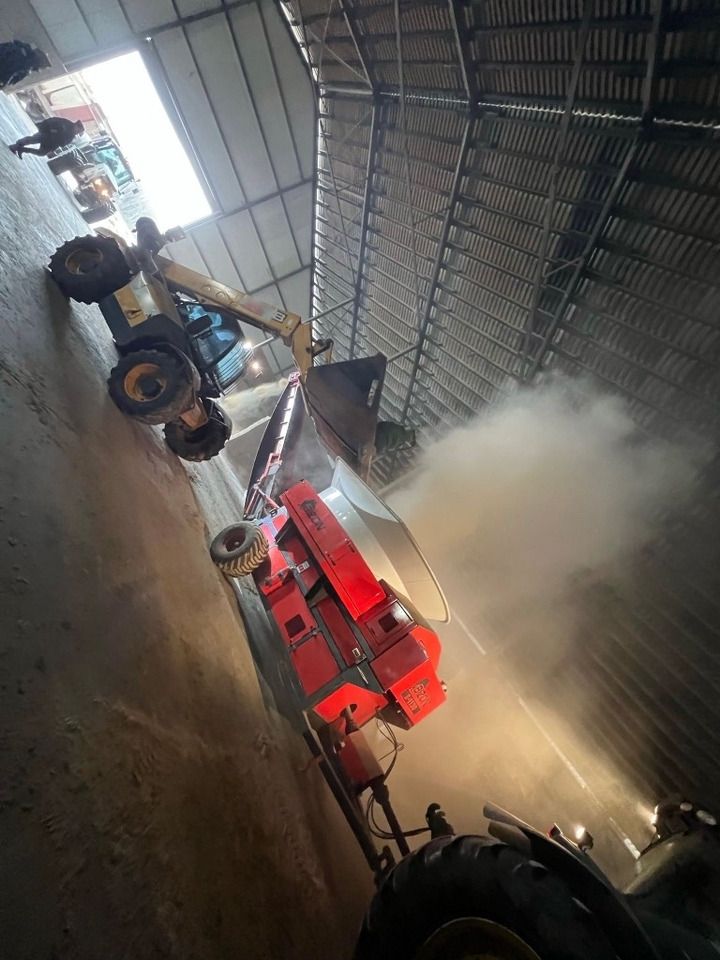 Haybuster BIZON B-1130 Strohmühle Strohhäcksler Tub Grinder - Halmkutter: bilde 3 Haybuster BIZON B-1130 Strohmühle Strohhäcksler Tub Grinder - Halmkutter: bilde 3