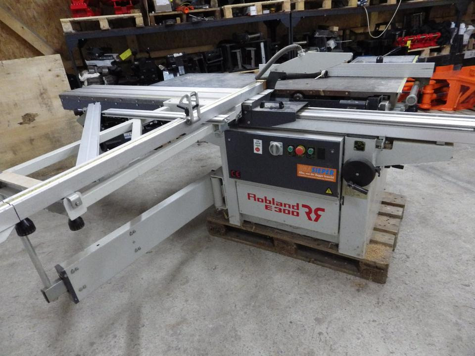 2 x Formatkreissäge mit Vorritzer Altendorf F90 und ROBLAND E300 - Trebearbeidingsmaskin: bilde 2 2 x Formatkreissäge mit Vorritzer Altendorf F90 und ROBLAND E300 - Trebearbeidingsmaskin: bilde 2