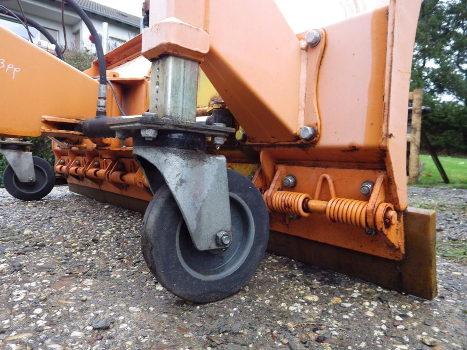 Schneeschild + Kehrmaschine für KRAMER 350 180 112 - Snøplog: bilde 5 Schneeschild + Kehrmaschine für KRAMER 350 180 112 - Snøplog: bilde 5