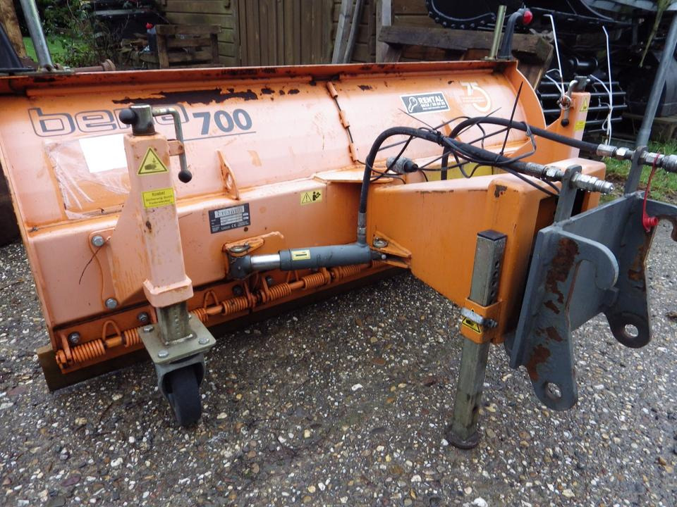 Schneeschild + Kehrmaschine für KRAMER 350 180 112 - Snøplog: bilde 3 Schneeschild + Kehrmaschine für KRAMER 350 180 112 - Snøplog: bilde 3