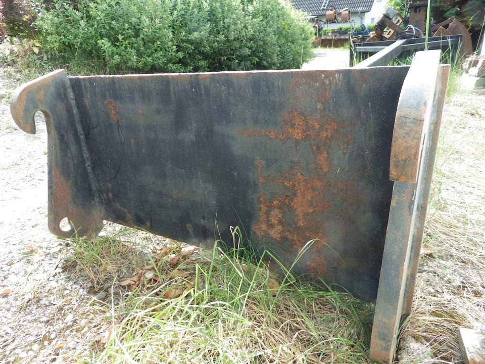 Silokamm Kornschieber Verlängerung an Volvo L30 / Cat 906 908 - Silo-utstyr: bilde 2 Silokamm Kornschieber Verlängerung an Volvo L30 / Cat 906 908 - Silo-utstyr: bilde 2