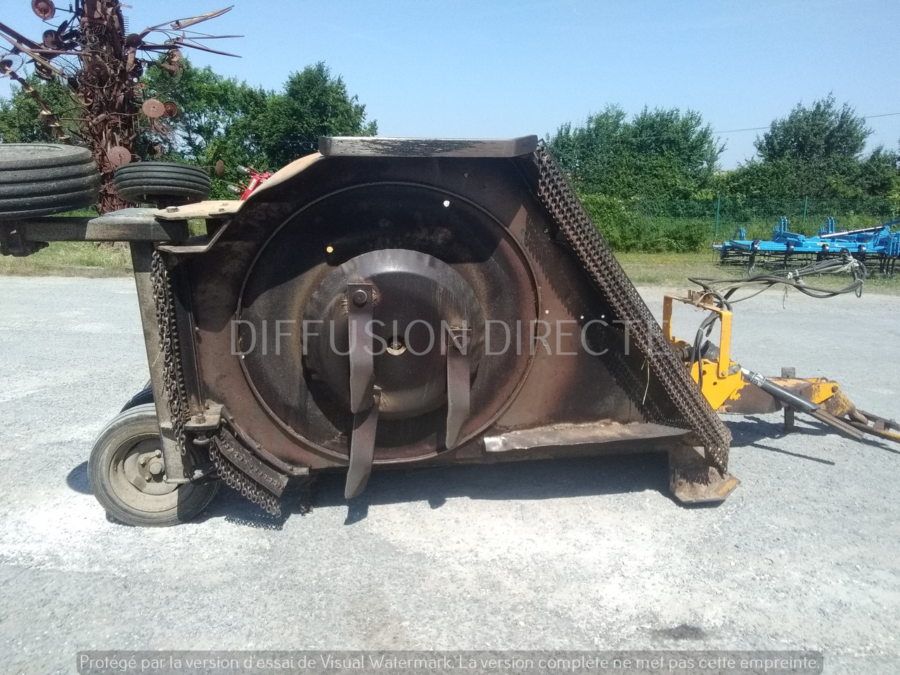 BOMFORD BROYEUR A AXE HORIZONTAL TRI WING 4600 - Hageutstyr: bilde 4 BOMFORD BROYEUR A AXE HORIZONTAL TRI WING 4600 - Hageutstyr: bilde 4