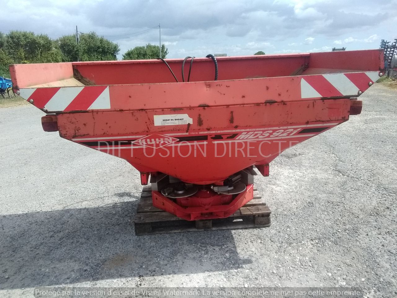 KUHN DISTRIBUTEUR D'ENGRAIS MDS 921 - Gjødselspreder: bilde 2 KUHN DISTRIBUTEUR D'ENGRAIS MDS 921 - Gjødselspreder: bilde 2