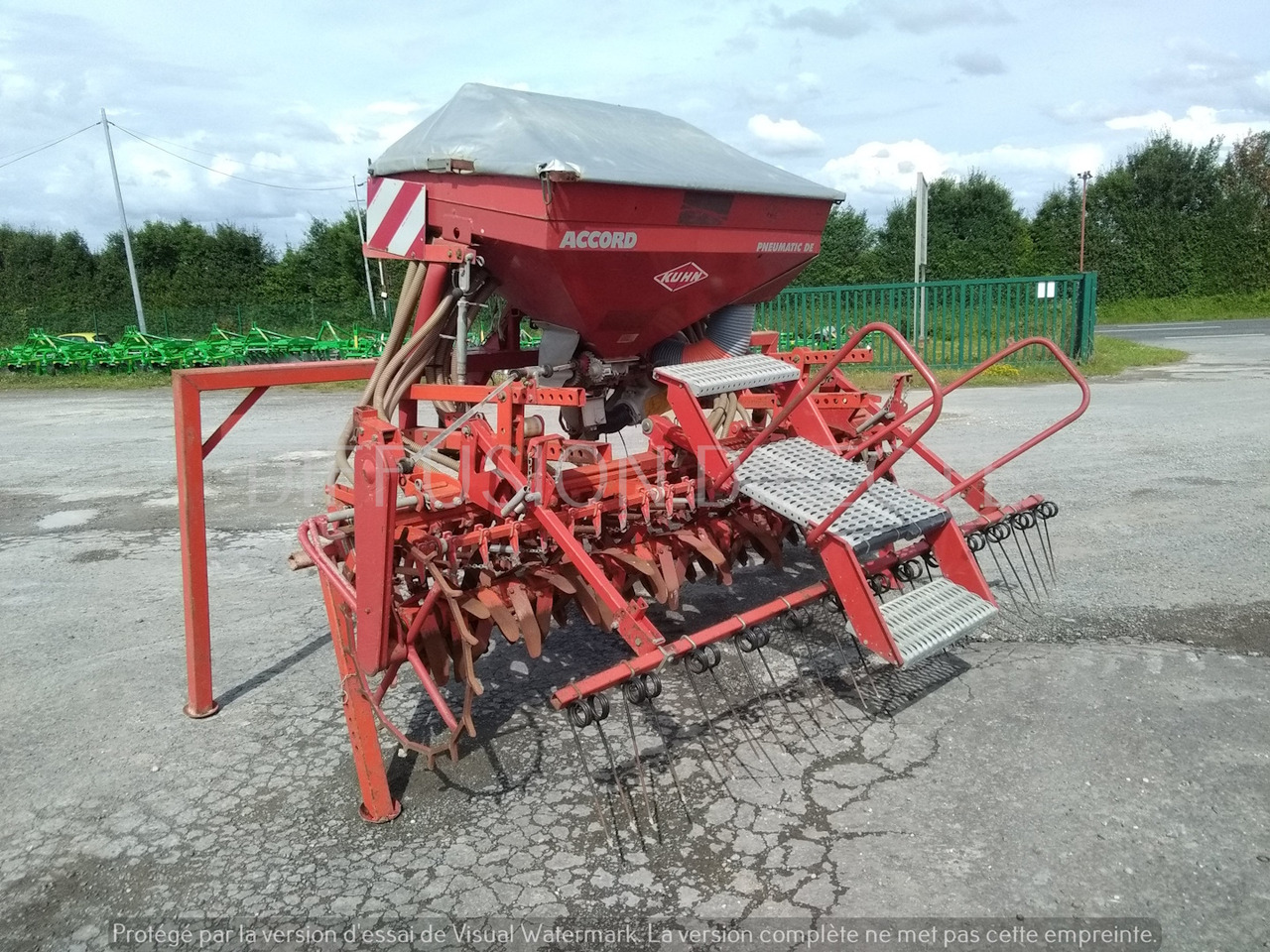 KUHN SEMOIR EN LIGNE ACCORD PNEUMATIC - Kombisåmaskin: bilde 2 KUHN SEMOIR EN LIGNE ACCORD PNEUMATIC - Kombisåmaskin: bilde 2