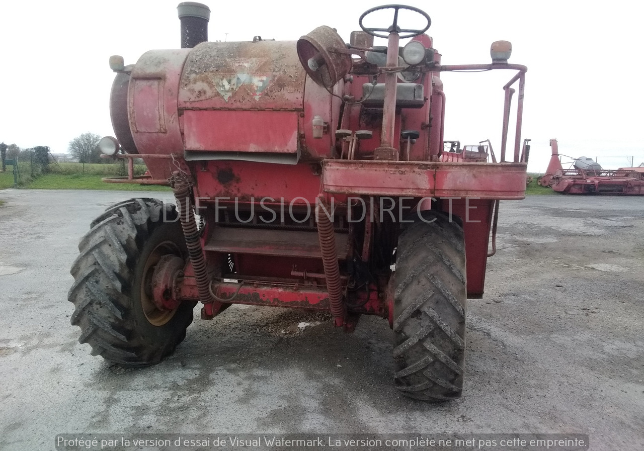 MASSEY FERGUSON MOISSONNEUSE BATTEUSE 500 - Tresker: bilde 3 MASSEY FERGUSON MOISSONNEUSE BATTEUSE 500 - Tresker: bilde 3