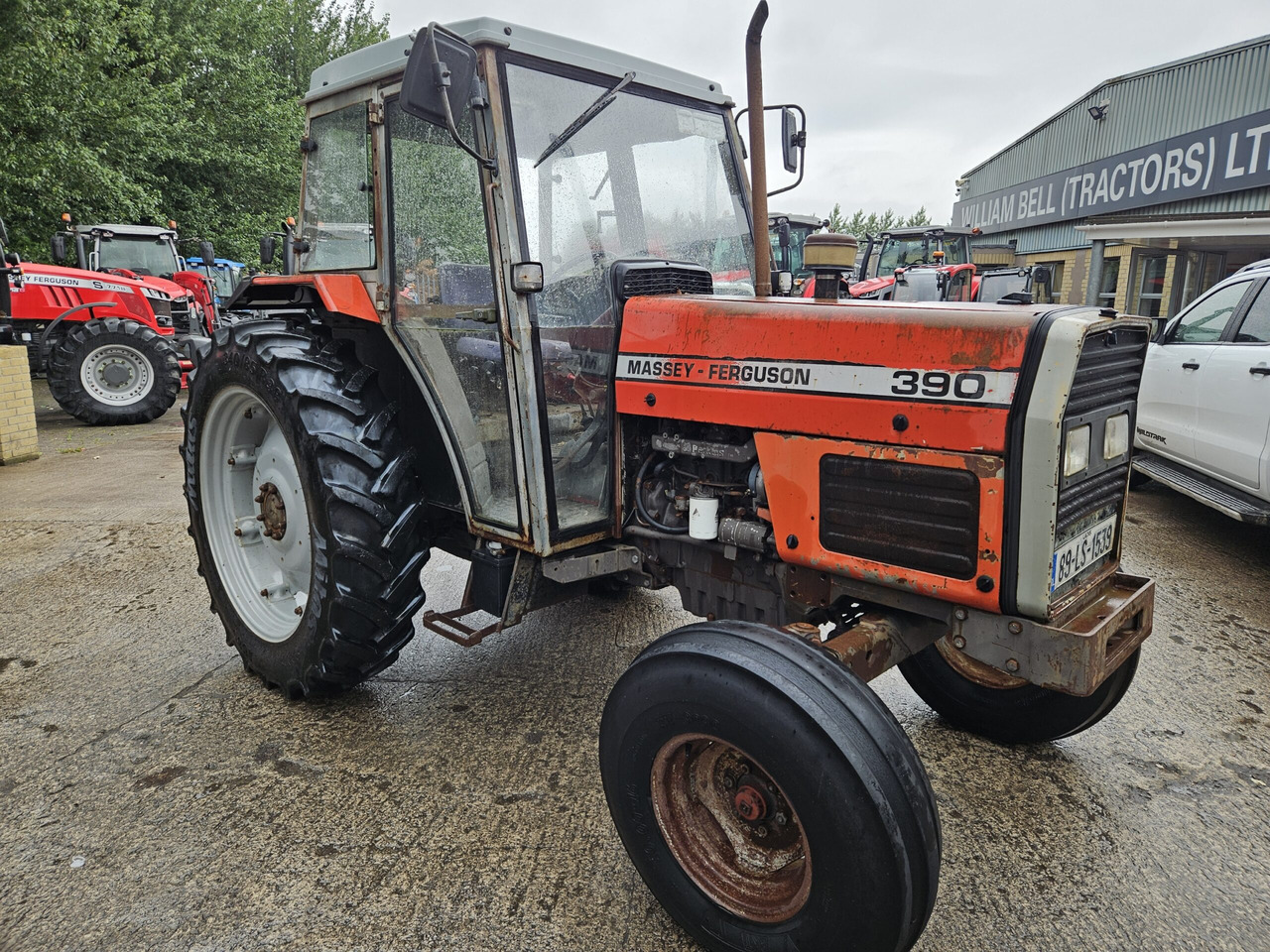 1988 MF 390 2wd - Traktor: bilde 1 1988 MF 390 2wd - Traktor: bilde 1