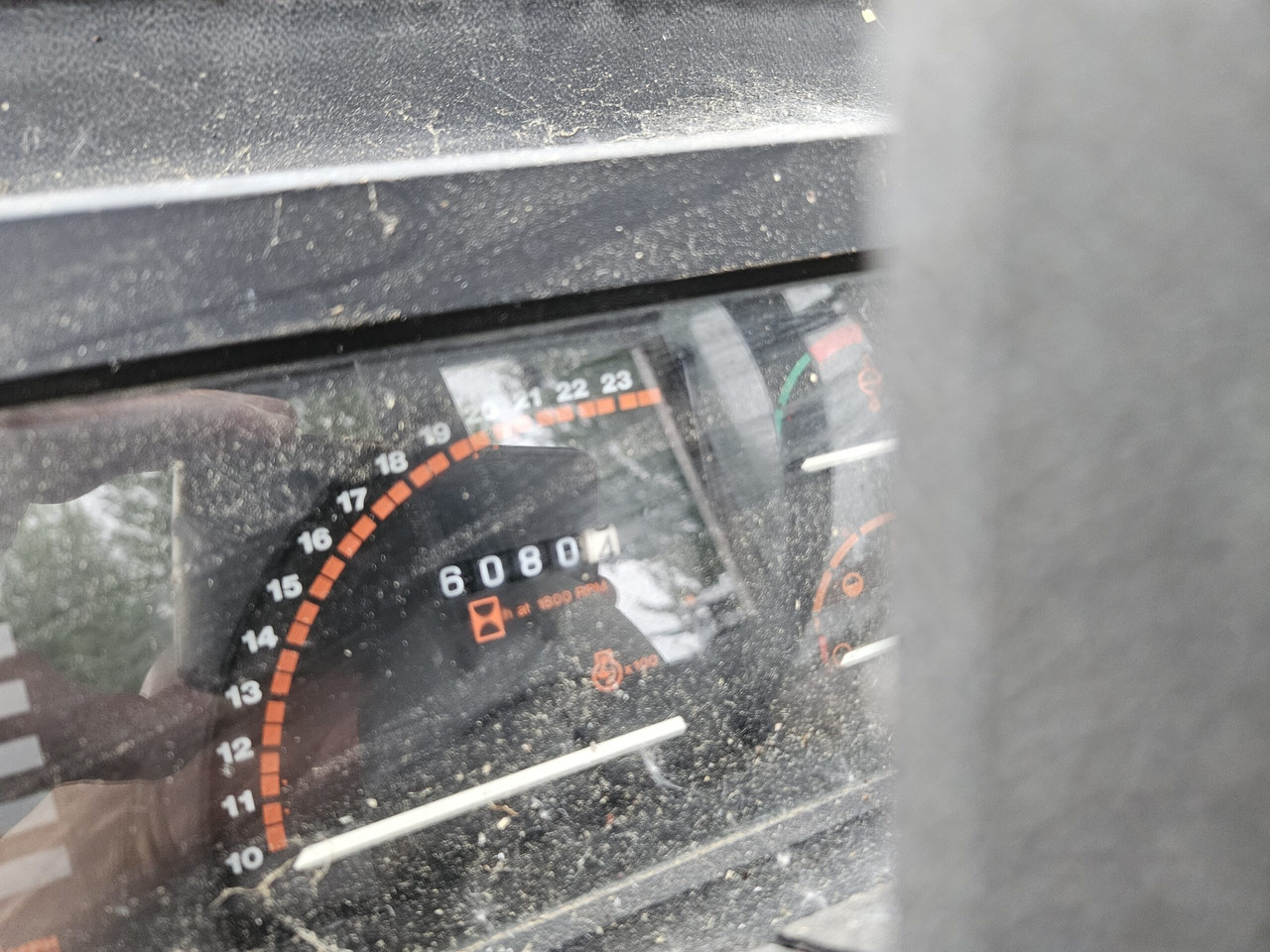 1988 MF 390 2wd - Traktor: bilde 5 1988 MF 390 2wd - Traktor: bilde 5