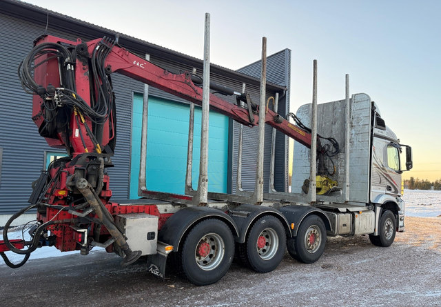 Mercedes-BenzArocs 8x4 Nosturilla! - Tømmerbil, Kranbil: bilde 5 Mercedes-BenzArocs 8x4 Nosturilla! - Tømmerbil, Kranbil: bilde 5