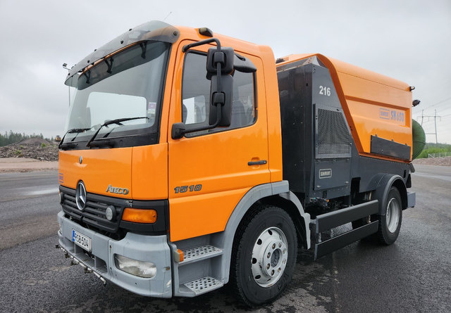 SchmidtSK650 Atego 85kmh/h - Feiebil: bilde 1 SchmidtSK650 Atego 85kmh/h - Feiebil: bilde 1