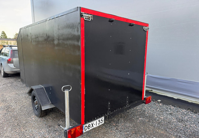 Umpiperäkärry - Biltilhenger: bilde 3 Umpiperäkärry - Biltilhenger: bilde 3