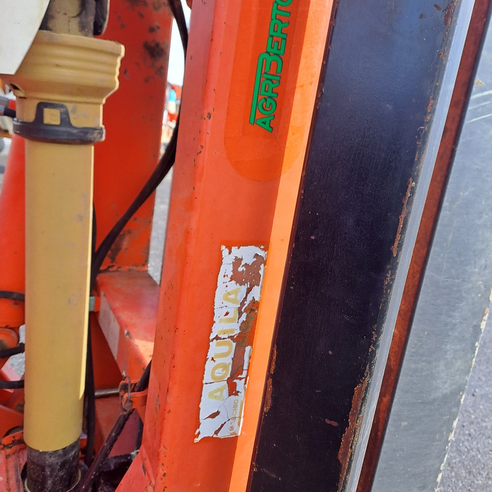 ERPICE ROTANTE PIEGHEVOLE MASCHIO AQUILA 5000 - Jordfreser: bilde 4 ERPICE ROTANTE PIEGHEVOLE MASCHIO AQUILA 5000 - Jordfreser: bilde 4