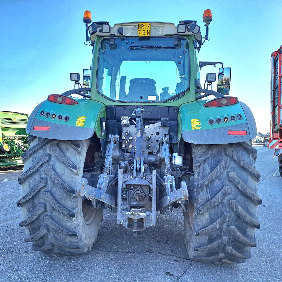 FENDT 720 VARIO PROFI - Traktor: bilde 4 FENDT 720 VARIO PROFI - Traktor: bilde 4