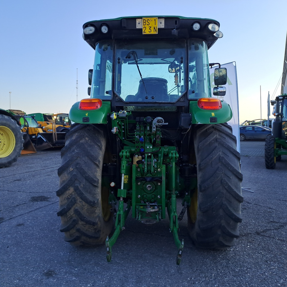 JOHN DEERE 5125R - Traktor: bilde 4 JOHN DEERE 5125R - Traktor: bilde 4