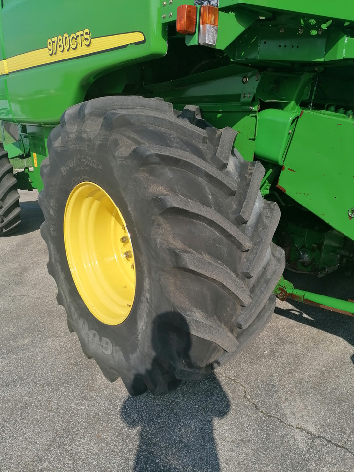 JOHN DEERE CTS 9780 - Skurtresker: bilde 2 JOHN DEERE CTS 9780 - Skurtresker: bilde 2
