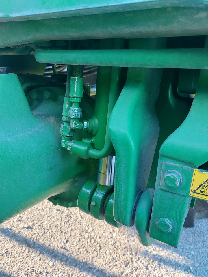 JOHN DEEREE 6210R - Traktor: bilde 2 JOHN DEEREE 6210R - Traktor: bilde 2