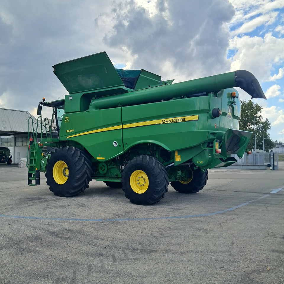 MIETITREBBIA JOHN DEERE S660 - Skurtresker: bilde 3 MIETITREBBIA JOHN DEERE S660 - Skurtresker: bilde 3