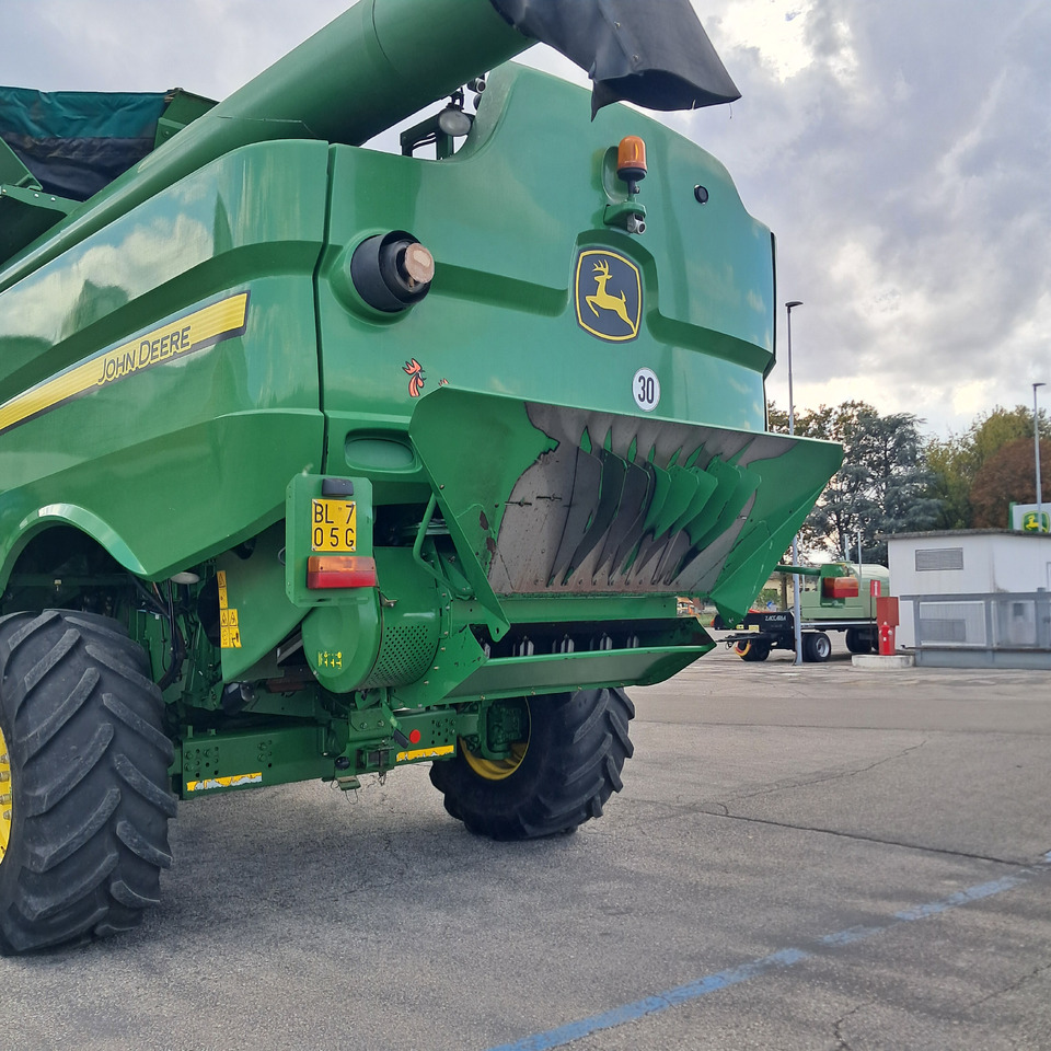 MIETITREBBIA JOHN DEERE S660 - Skurtresker: bilde 4 MIETITREBBIA JOHN DEERE S660 - Skurtresker: bilde 4