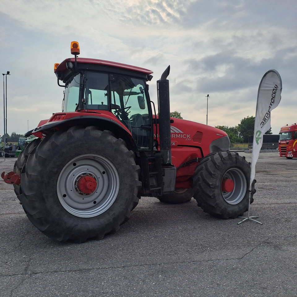 Mc CORMICK ZTX 230 - Traktor: bilde 3 Mc CORMICK ZTX 230 - Traktor: bilde 3