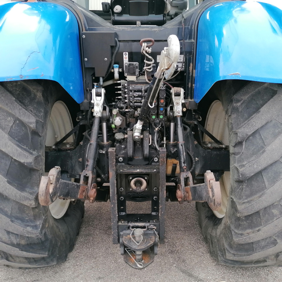 NEW HOLLAND 6090 - Traktor: bilde 4 NEW HOLLAND 6090 - Traktor: bilde 4